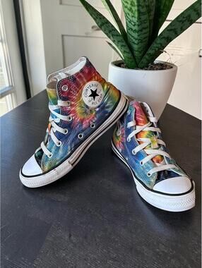 Converse Tye Die Youth Size 1 High Top Shoe Taylor All Star Unisex